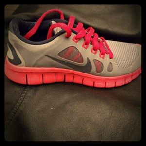UNISEX NIKE FREE 5.0